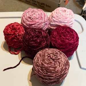 Luxurious Velvet Yarn Set - Pink and Red Tones